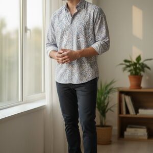 Gucci men’s Button-Up Shirt 43-17 22 inch ptp 27 inches long arm length 25